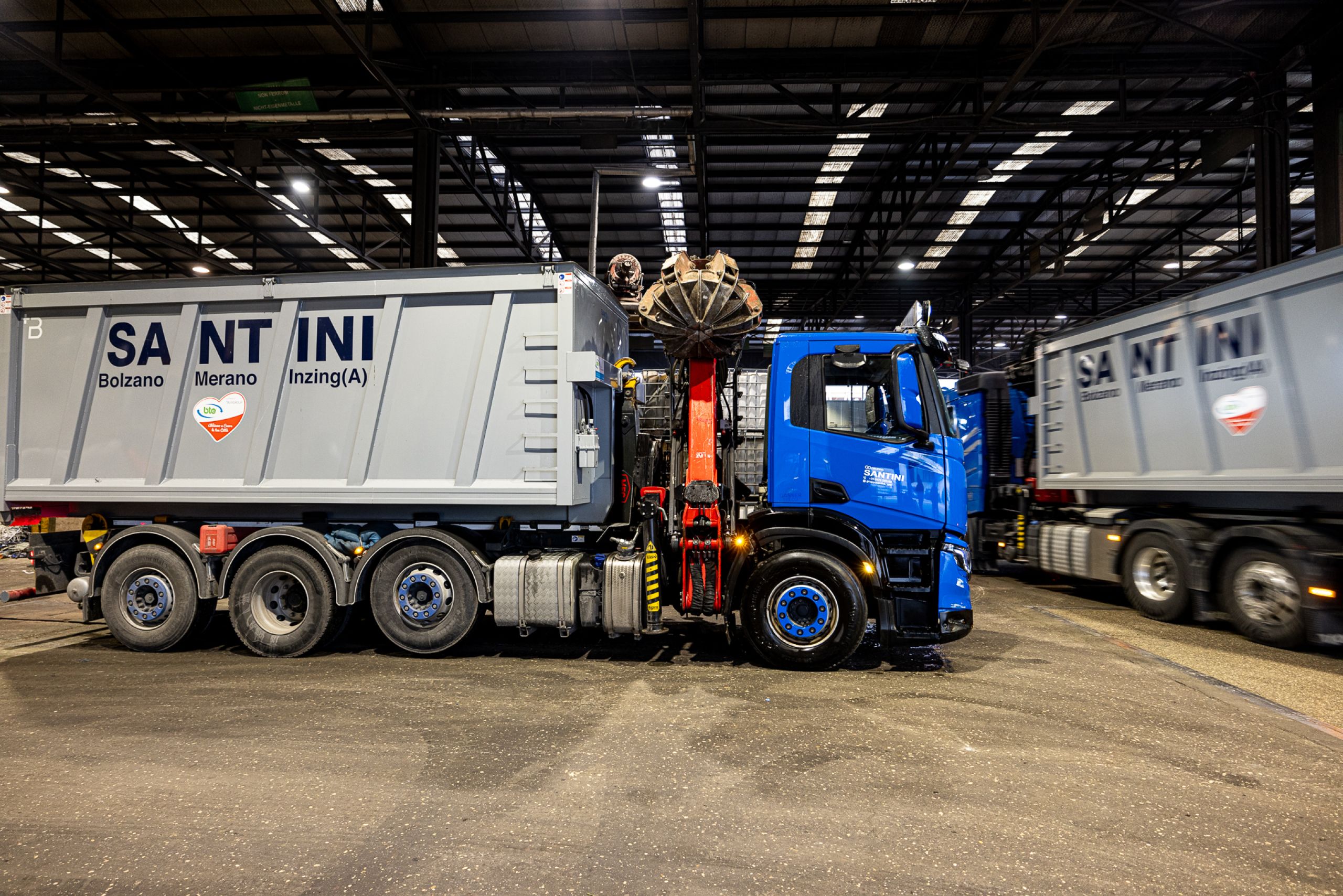 Container und Behälter